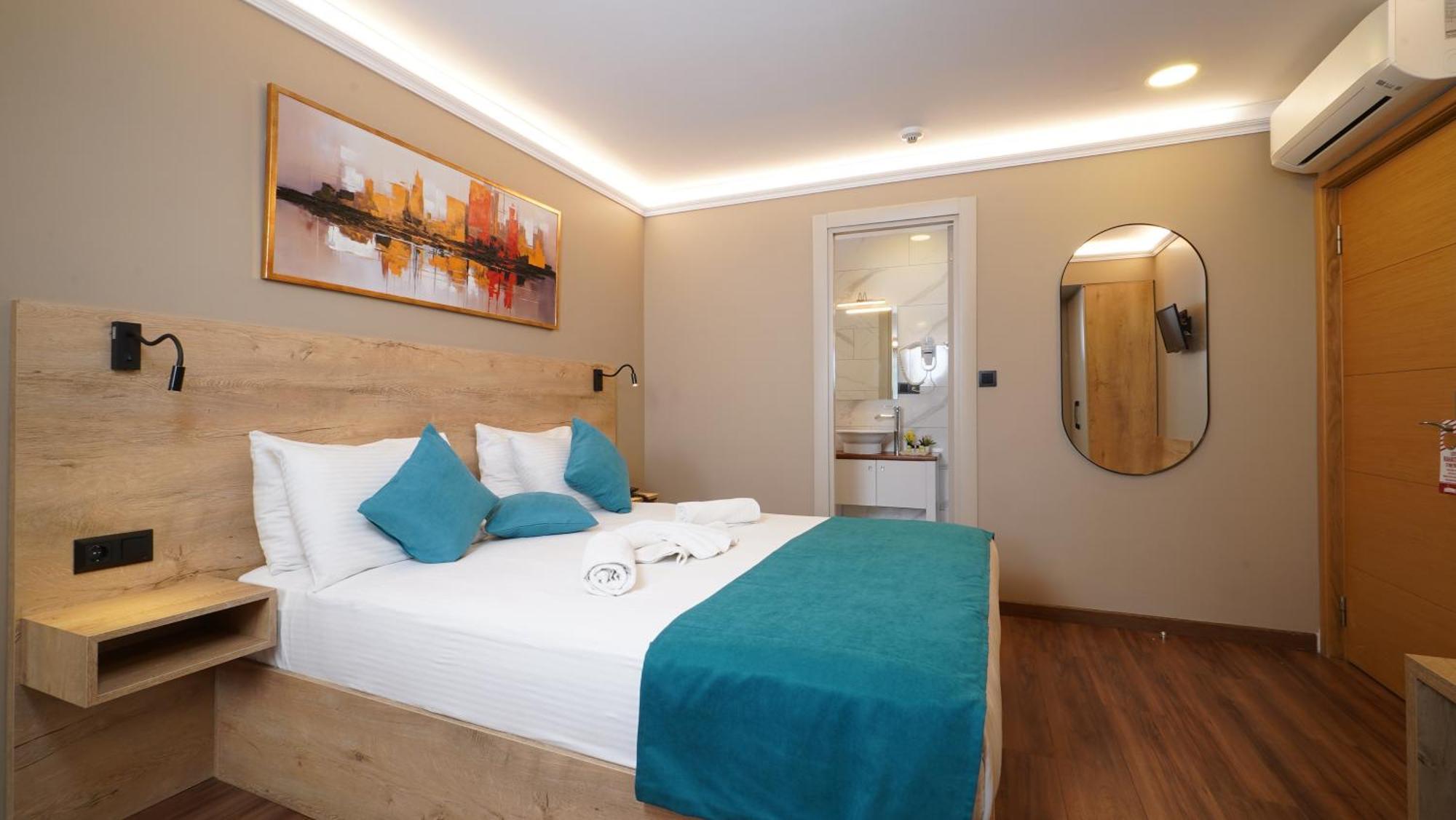 Deluxe Doppelzimmer (2 Erwachsene & 1 Kind)