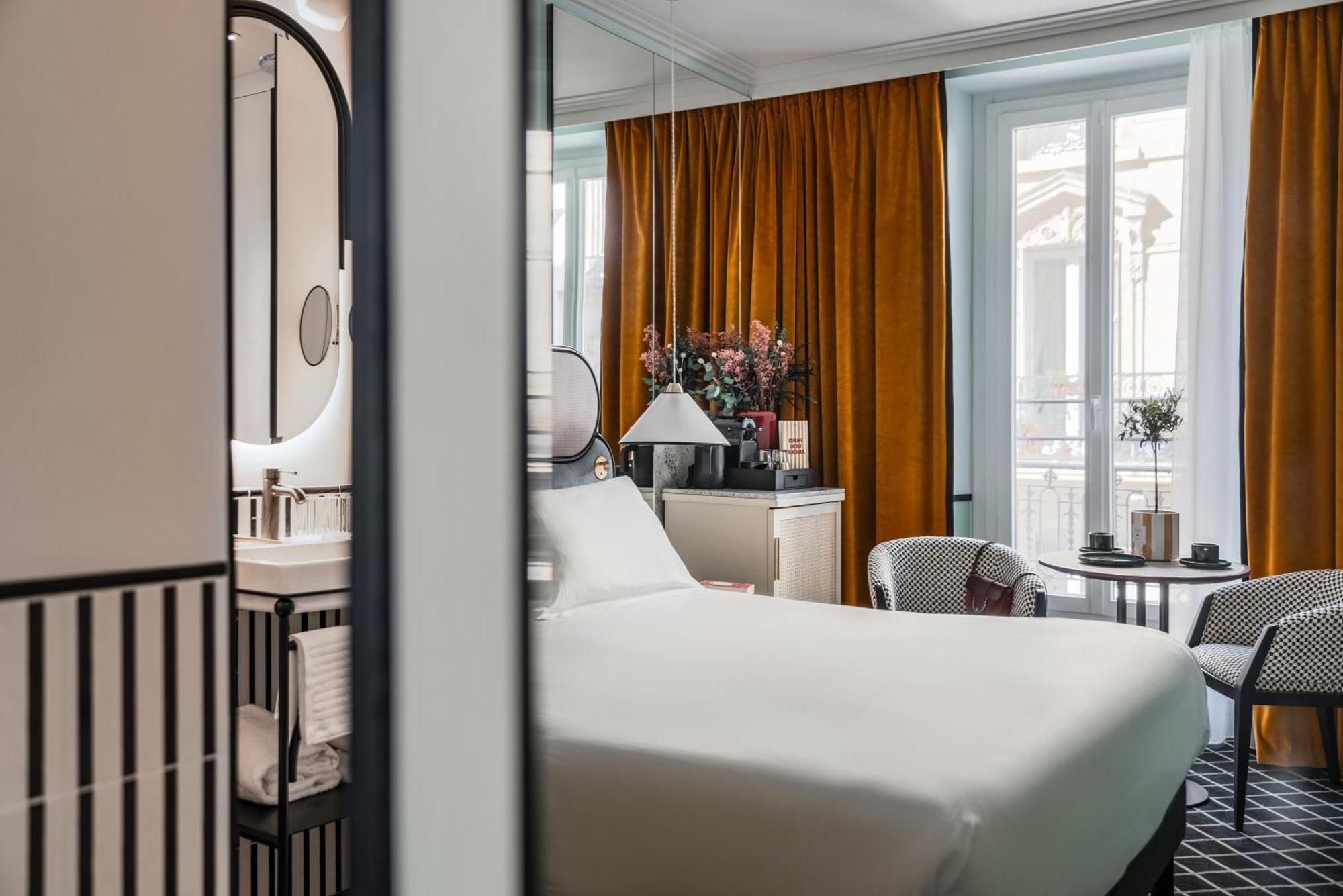 Deluxe Zimmer mit Kingsize-Bett