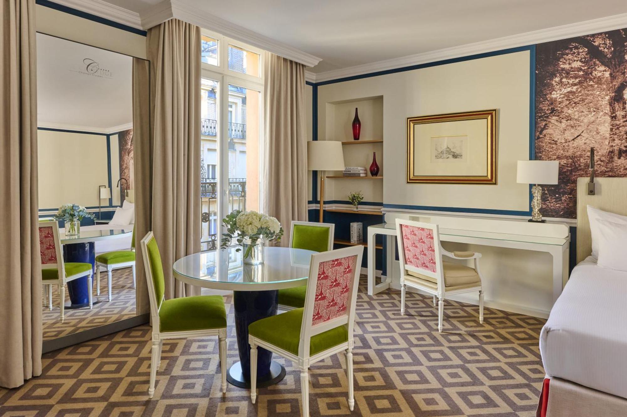 Deluxe Suite mit Blick auf die Veranda