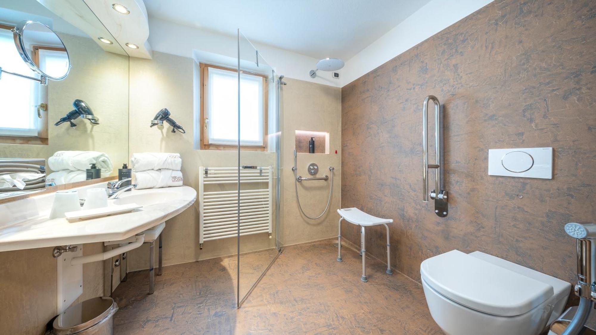 Doppel-/Zweibettzimmer mit Bergblick