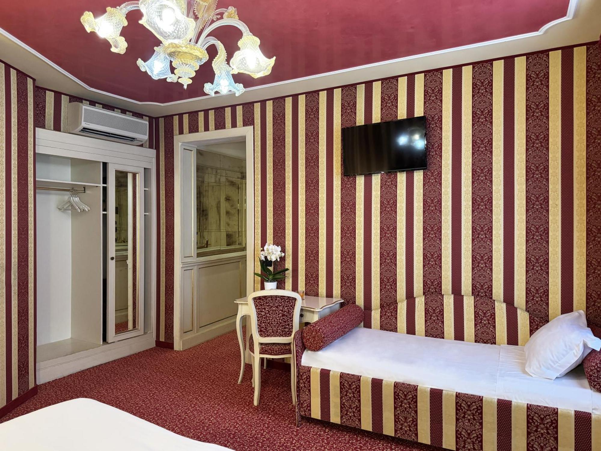 Dreibettzimmer