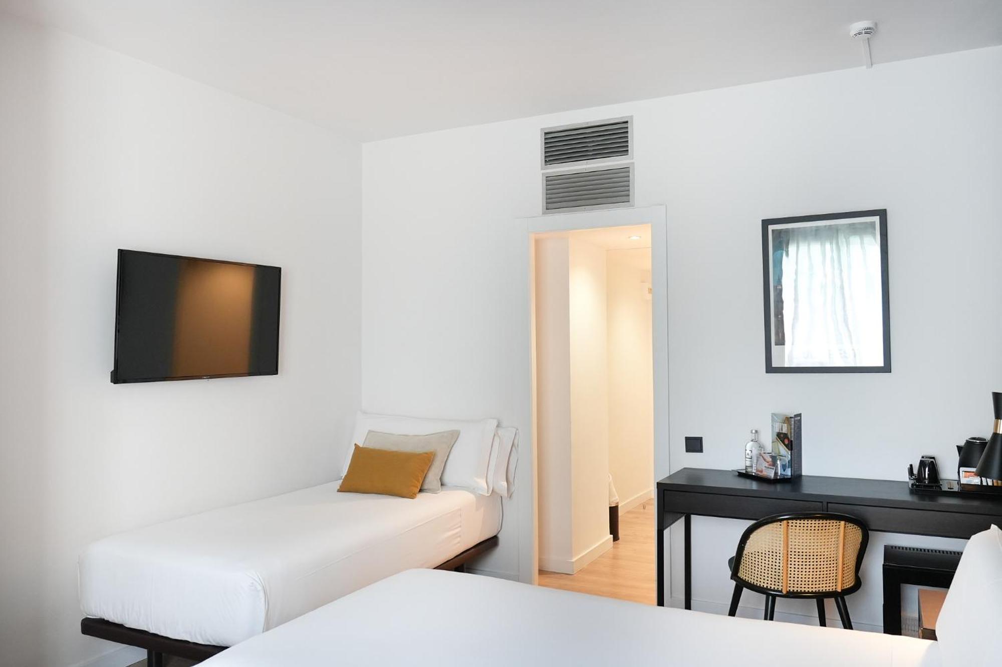Doppelzimmer (2 Erwachsene + 1 Kind)
