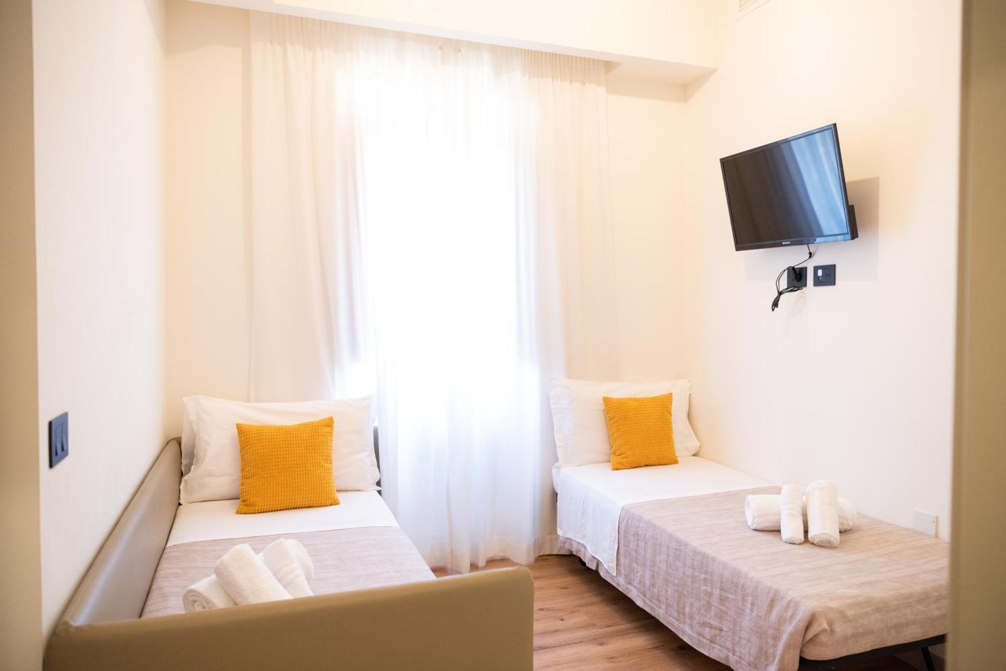 Zimmer mit Kingsize-Bett