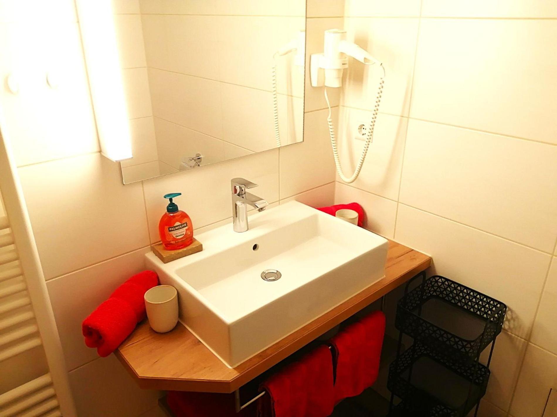Apartment mit Balkon