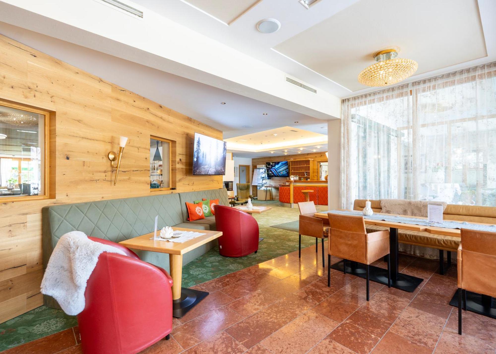 Business Doppelzimmer mit Zugang zum Fitnessbereich