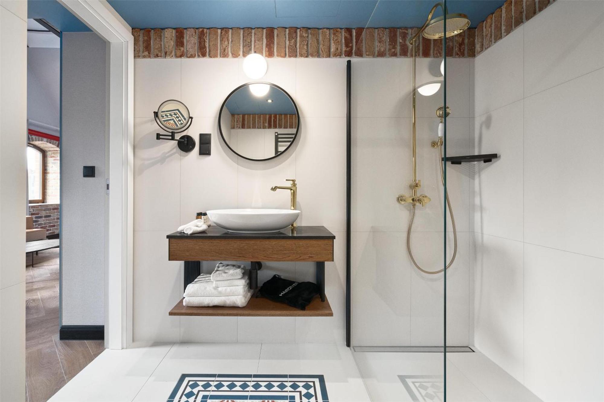 Apartment mit 1 Schlafzimmer und Flussblick – Separates Gebäude