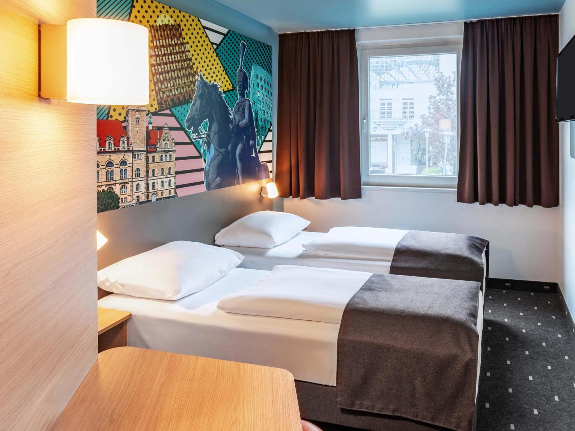 Twin Room,1698847316:JPEG