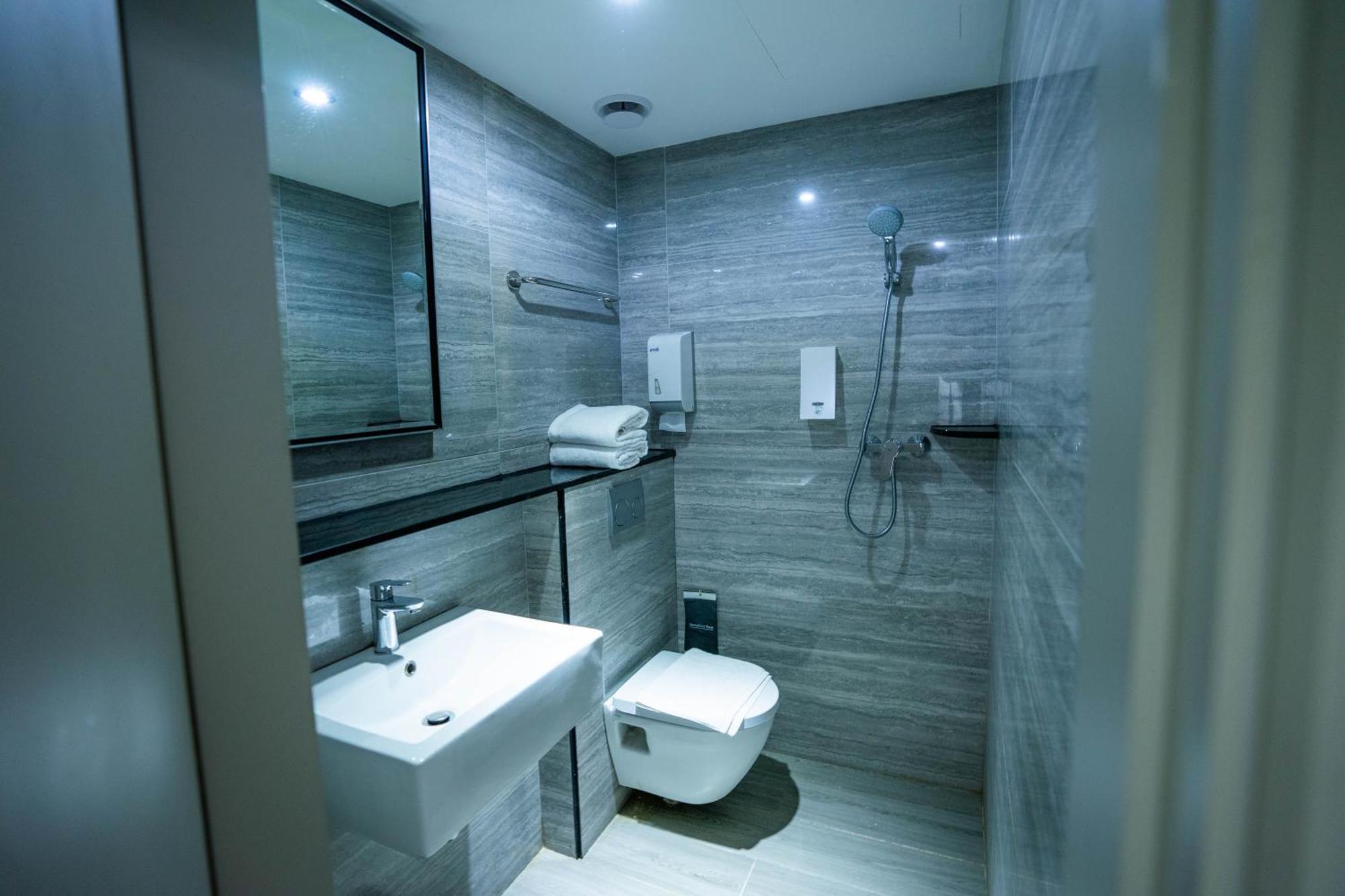 Standard Double Room – No Window
