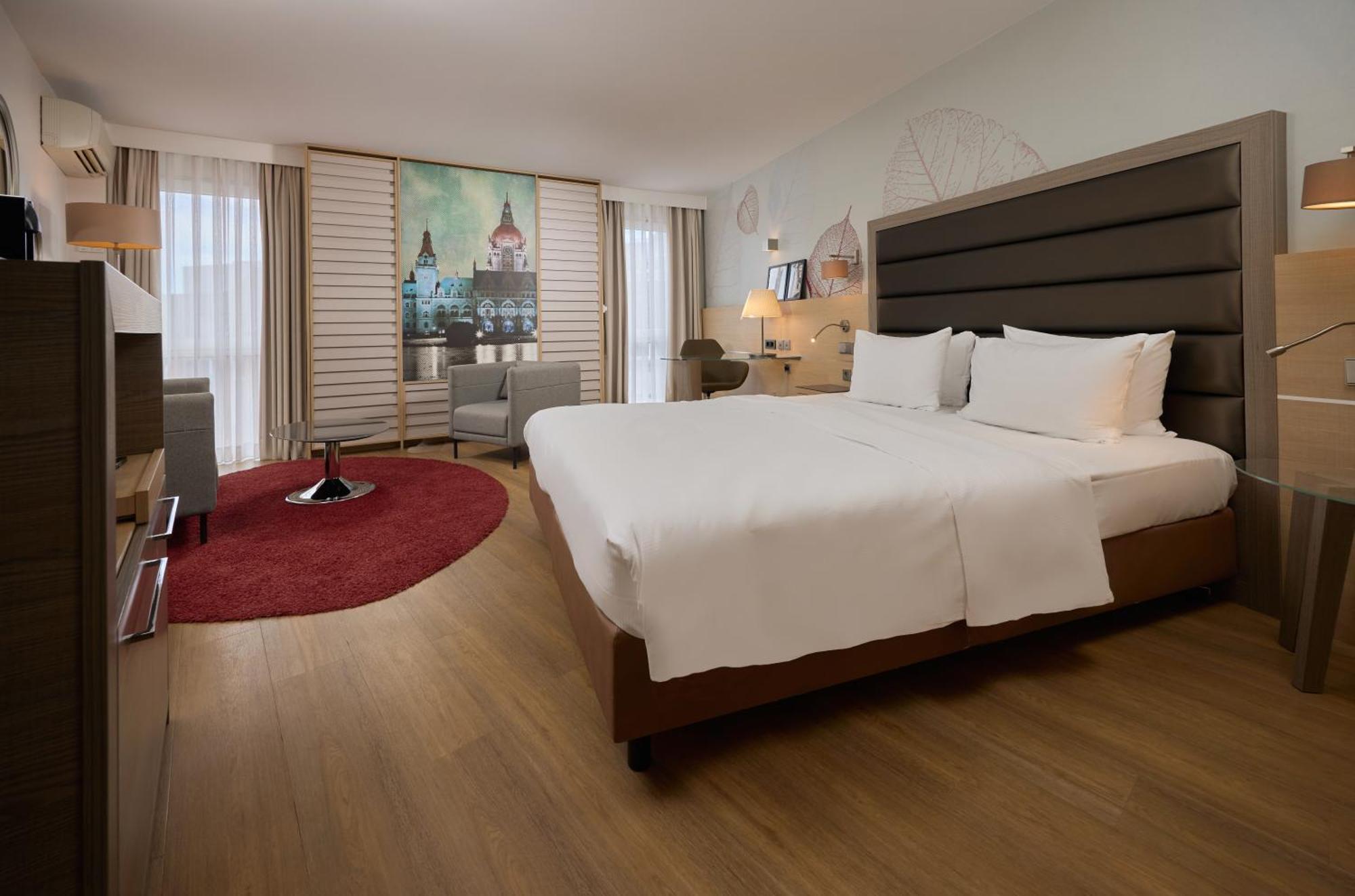 King Guest Room,1716968033:JPEG