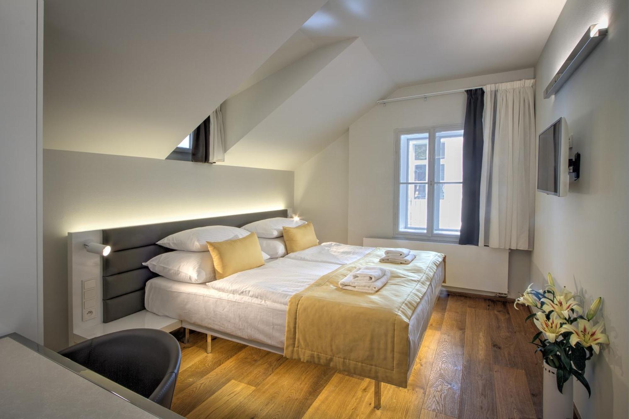 Standard Double Room,1705561805:JPEG