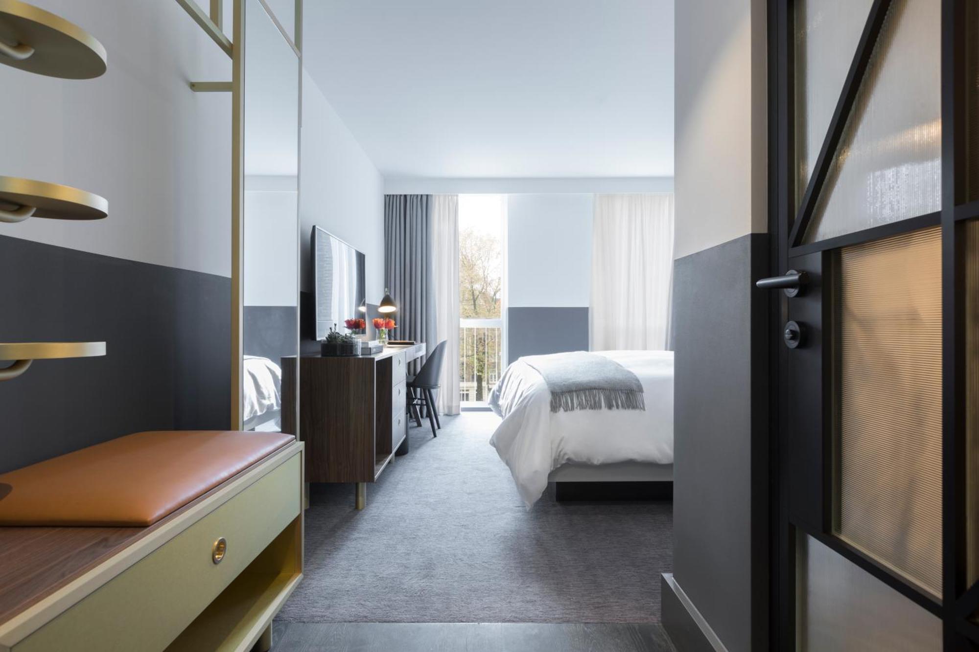 Essential Zimmer mit Kingsize-Bett