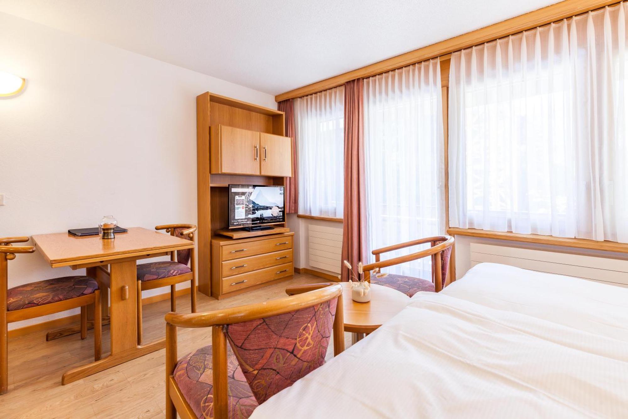 Studio Apartment Bonatti-Nebengebäude (ohne Aufzug) mit Balkon oder Terrasse mit Blick auf Matterhorn