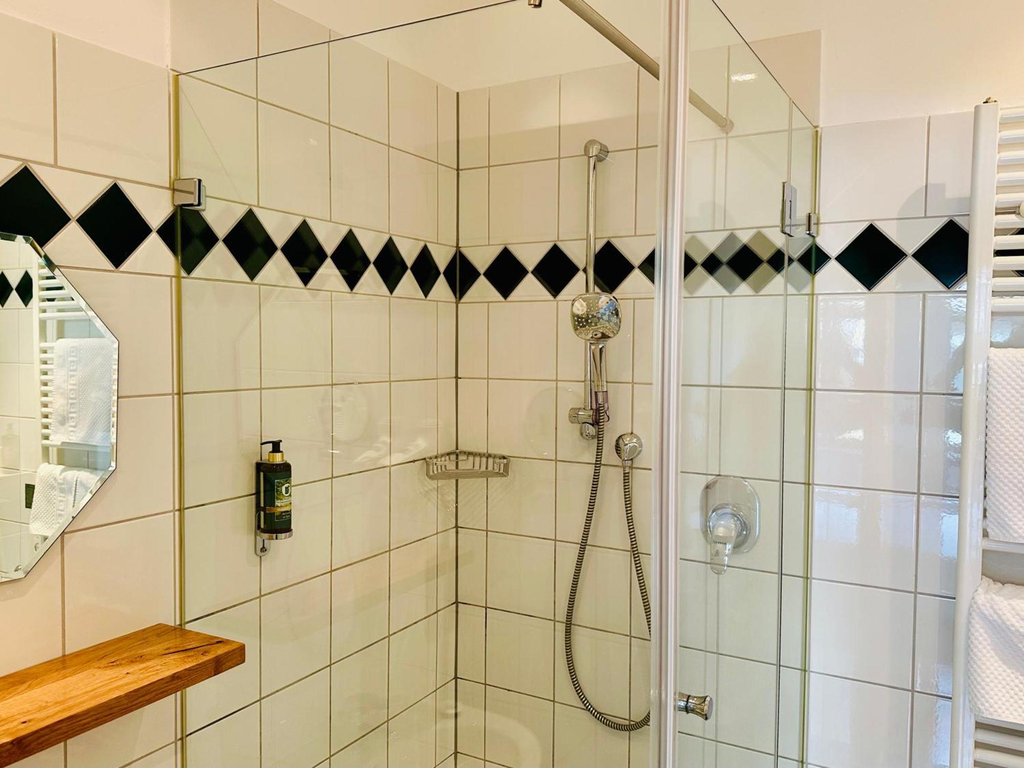 Quadruple Room,1710593534:JPEG