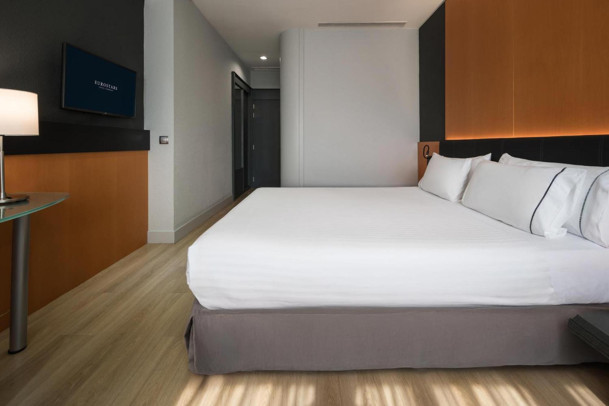 Doppelzimmer mit Poolblick