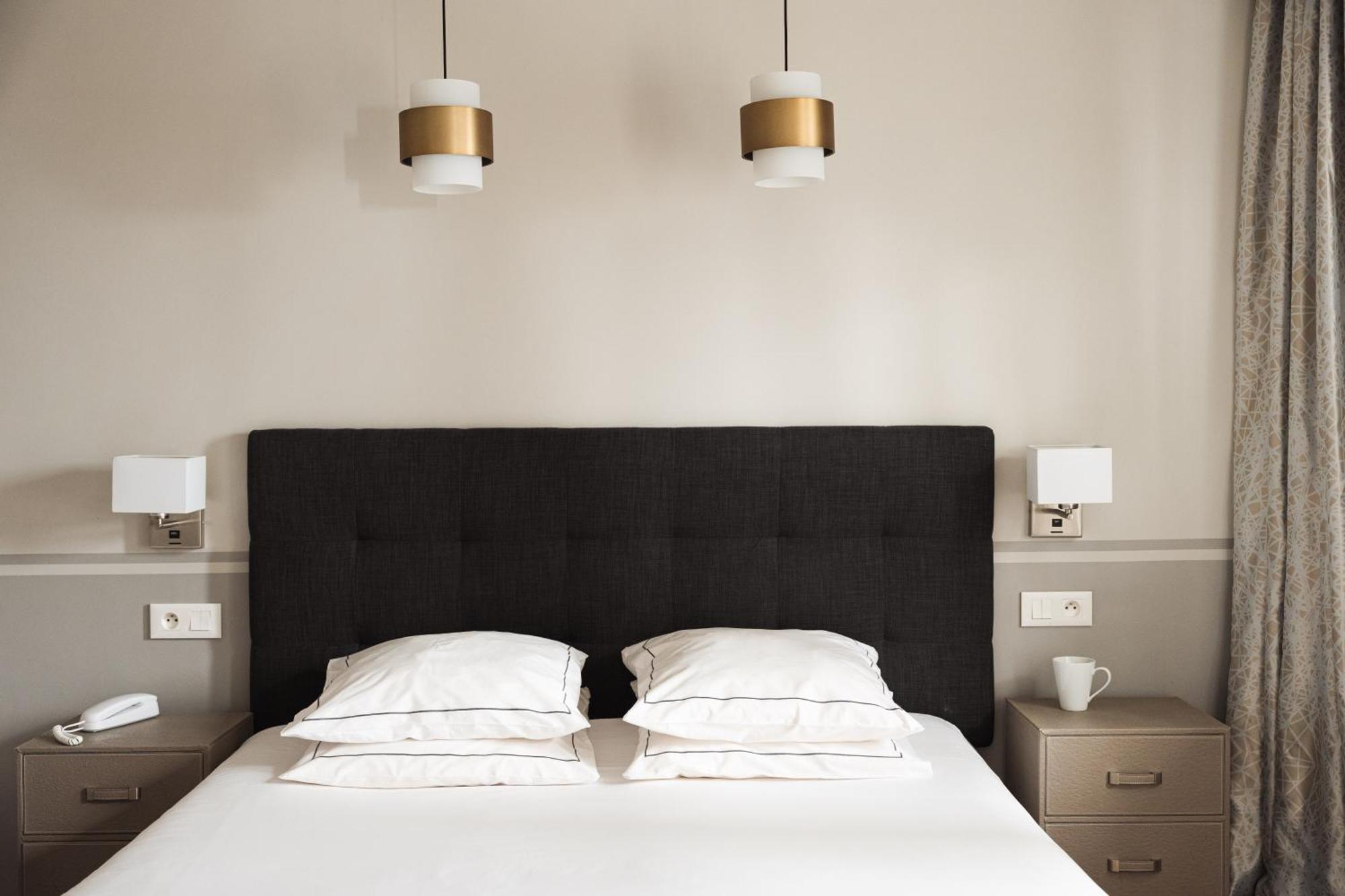 Superior Doppelzimmer mit Aussicht auf den Eiffelturm