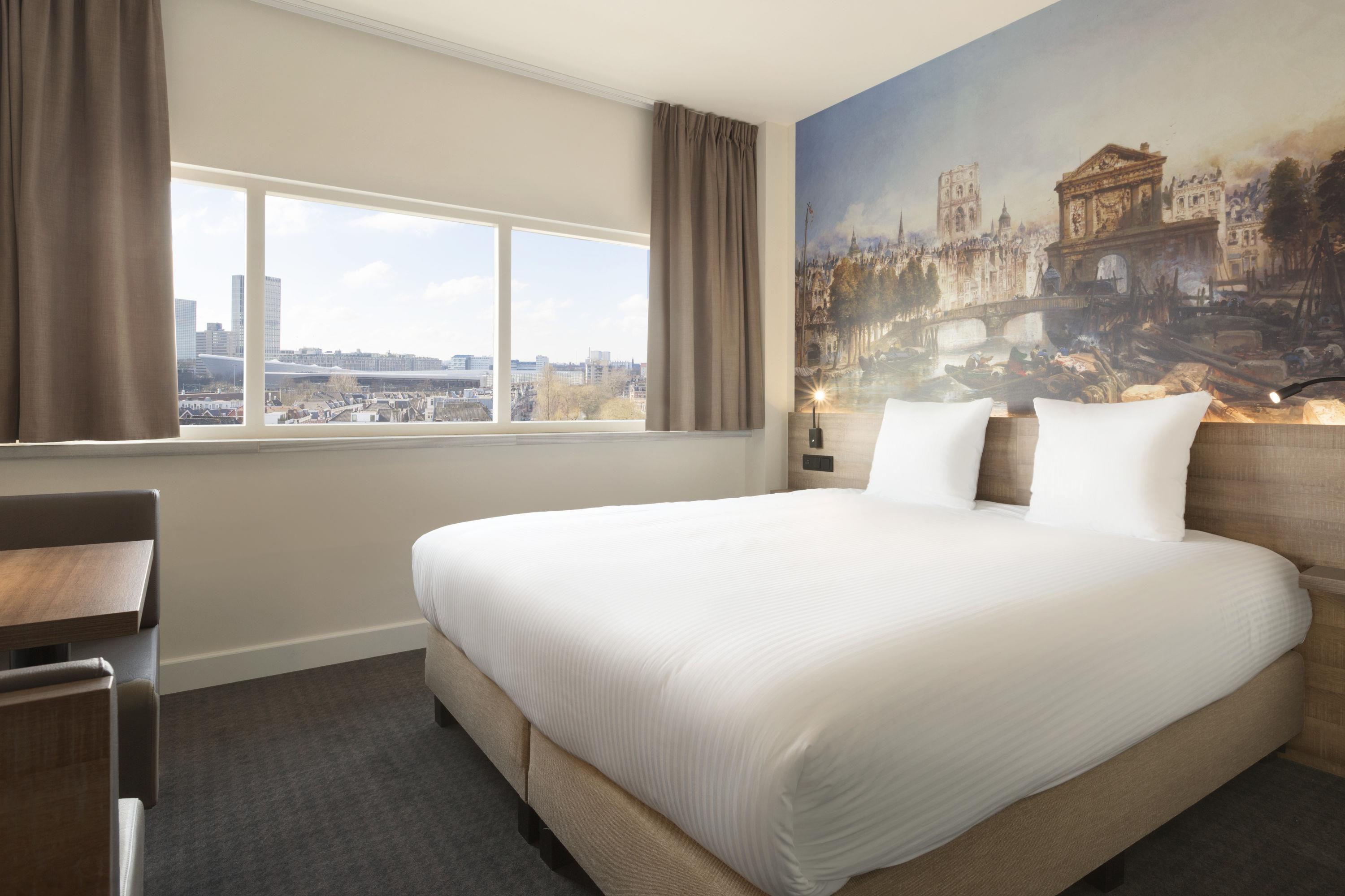 Queen Room,1743131353:JPEG
