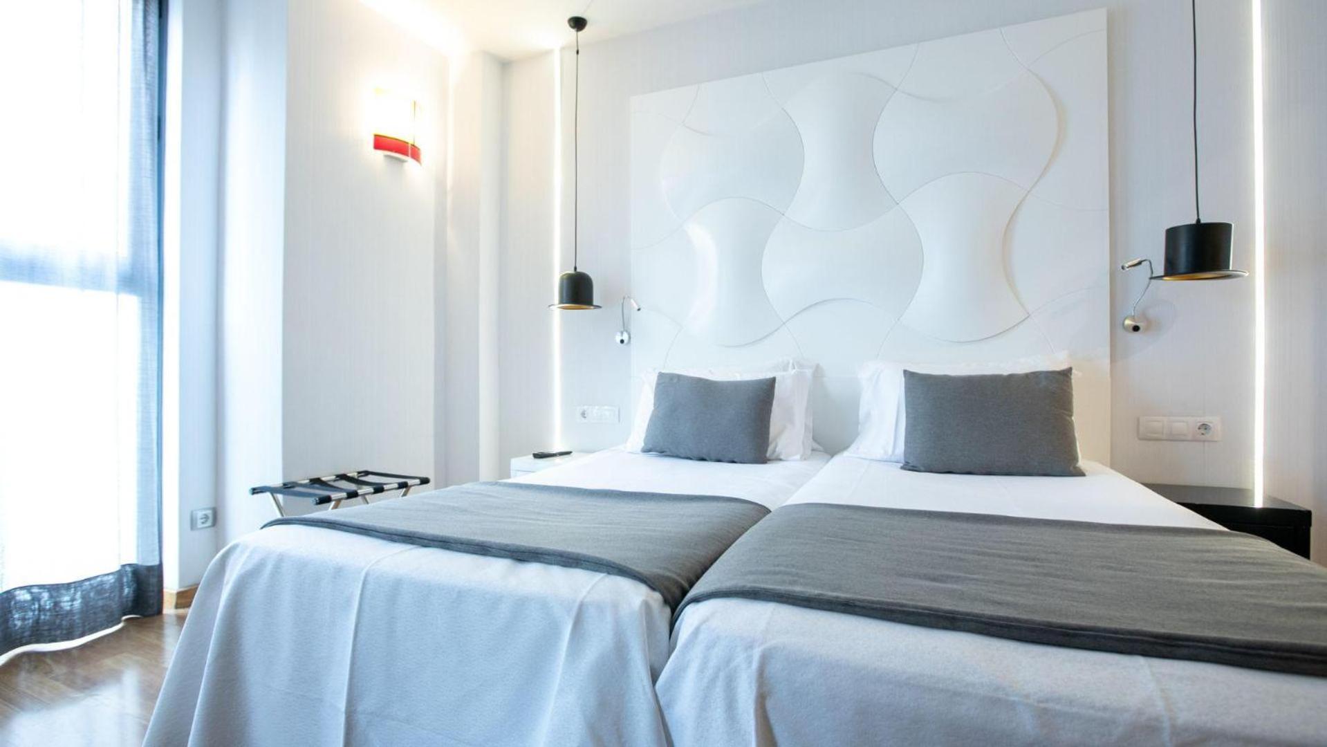 Doppel- oder Zweibettzimmer