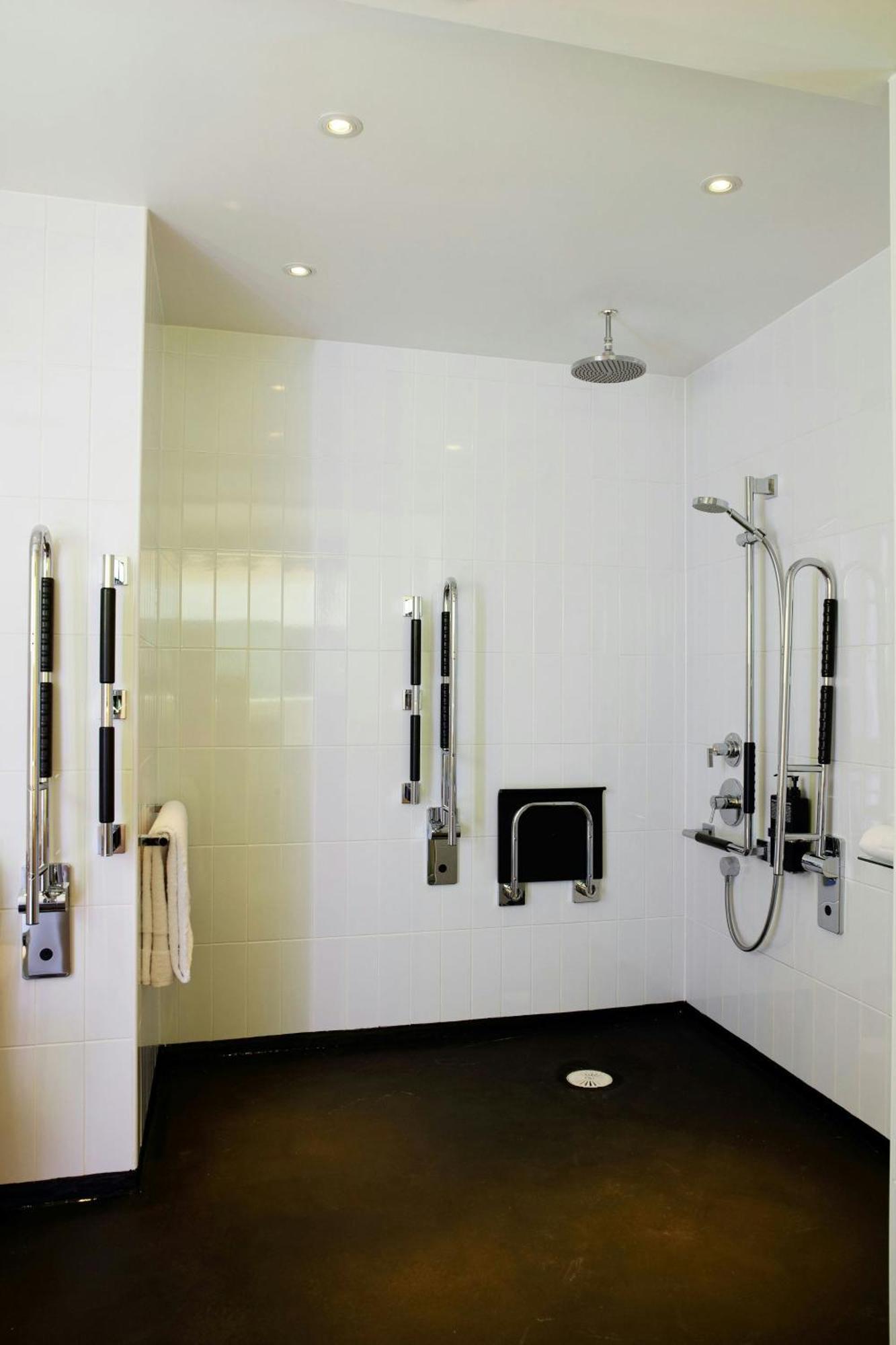King Room - Accessible,1731475341:JPEG