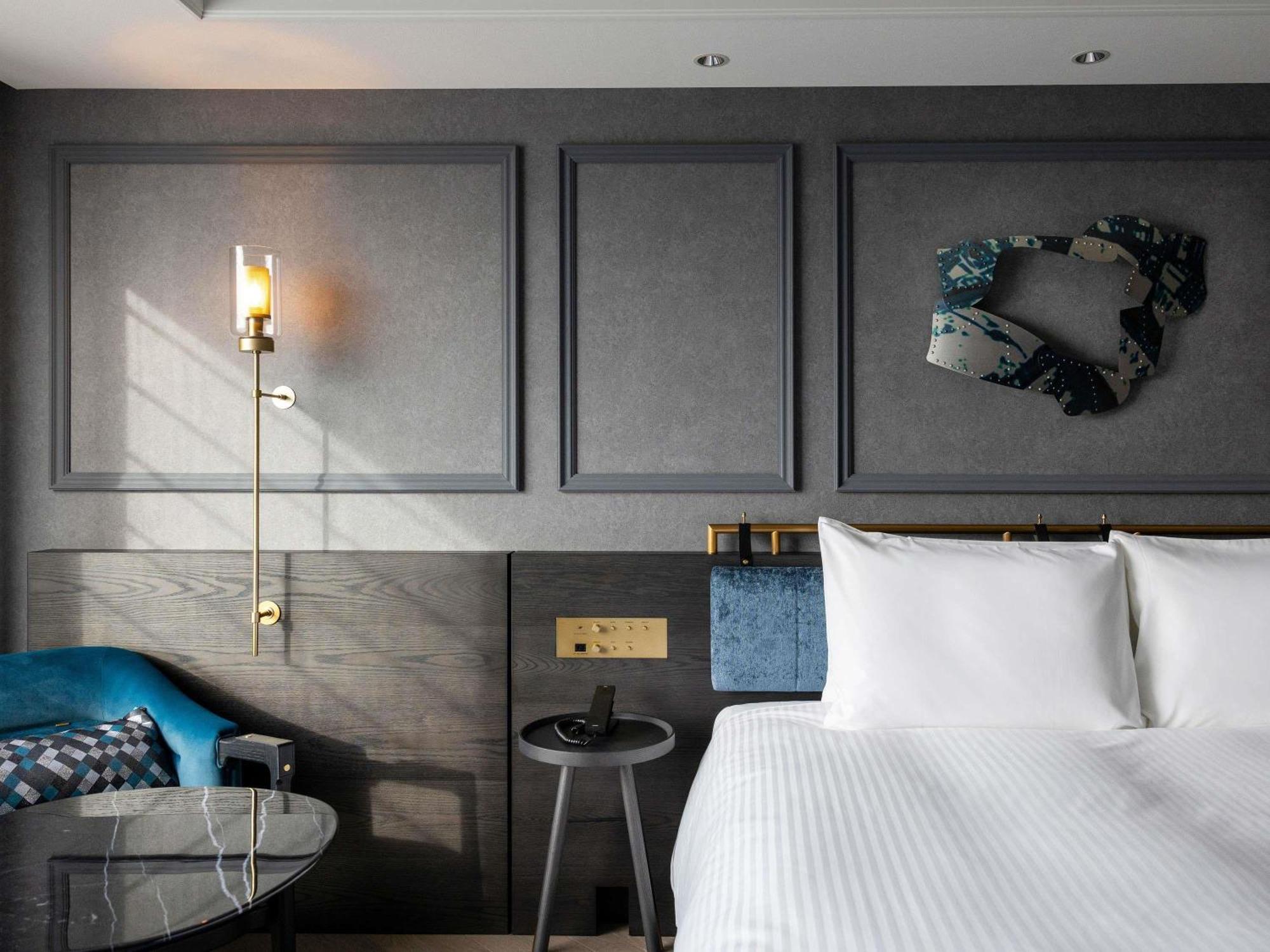 Privilege Zimmer mit 1 Kingsize-Bett und Badewanne – Nichtraucher