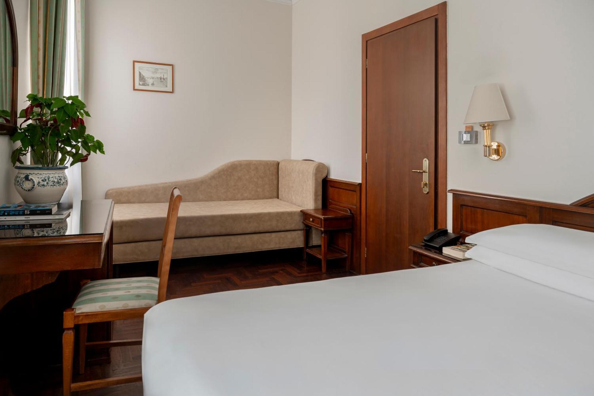 Dreibettzimmer