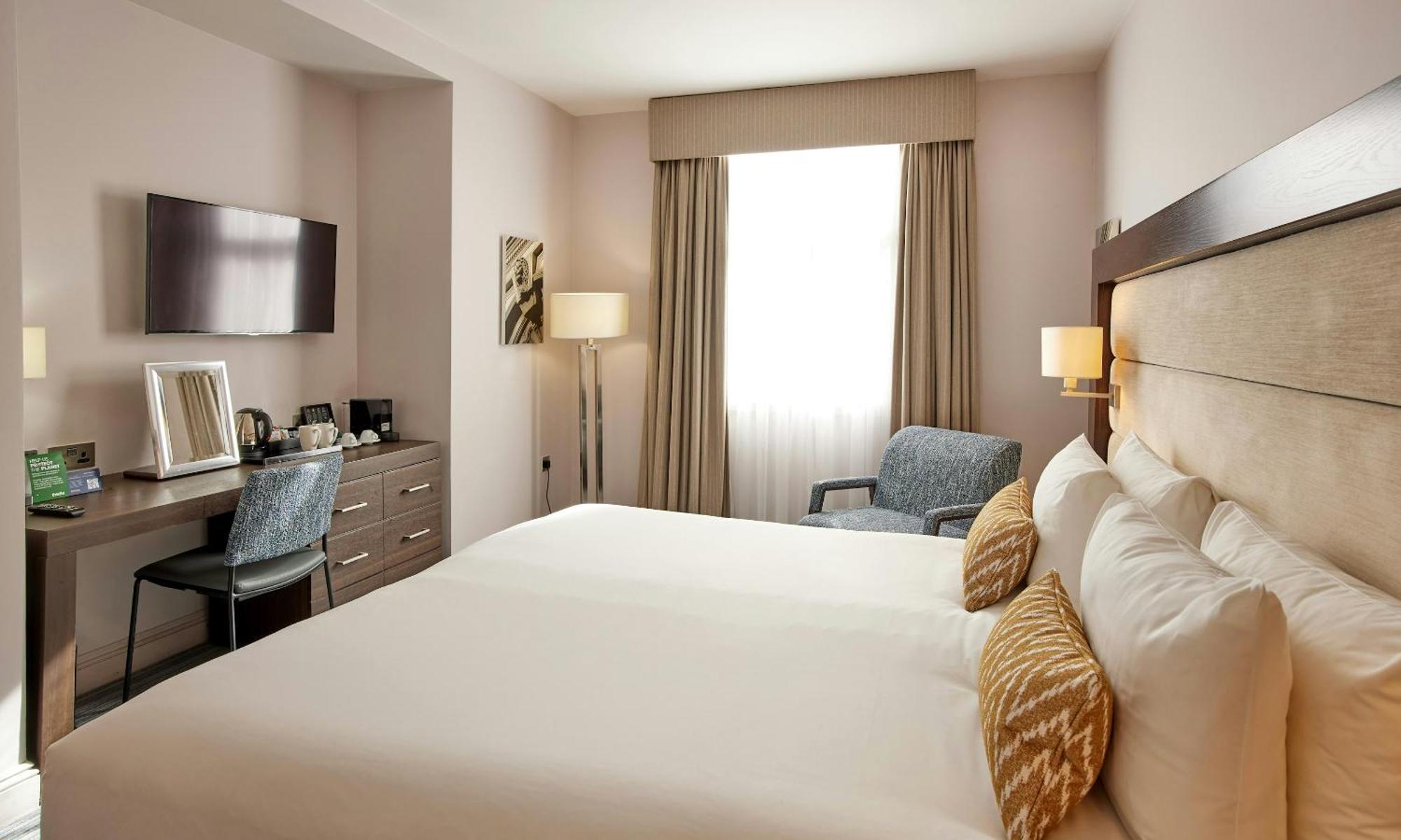 Deluxe Zimmer mit Kingsize-Bett