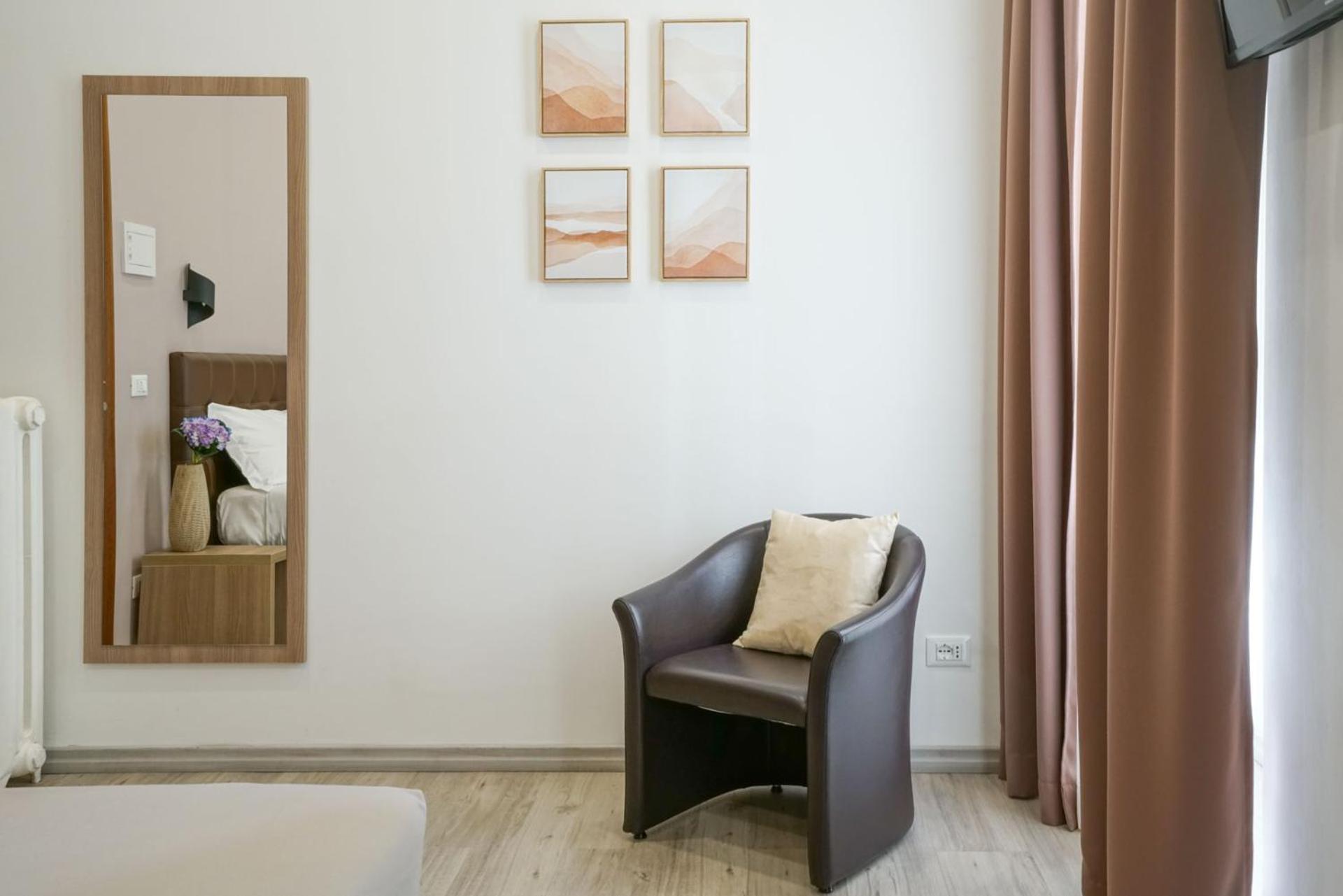 Doppel- oder Zweibettzimmer