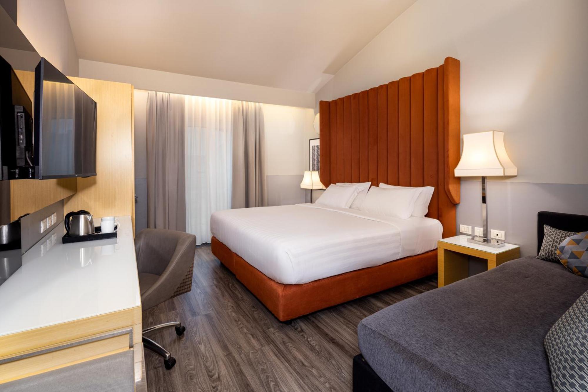 Premium Zimmer mit Kingsize-Bett und Schlafsofa