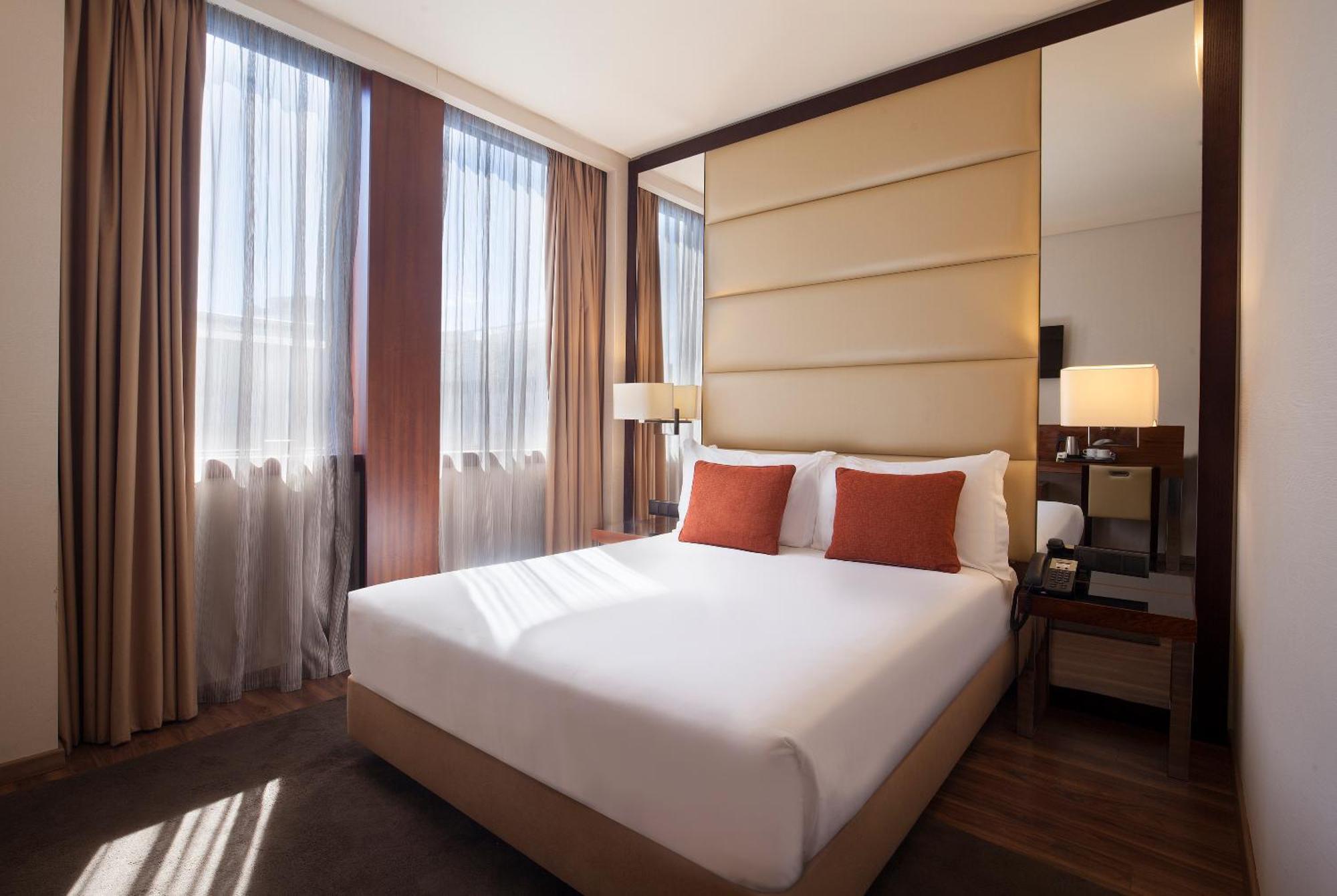 Deluxe Doppelzimmer mit Blick auf die Avenue