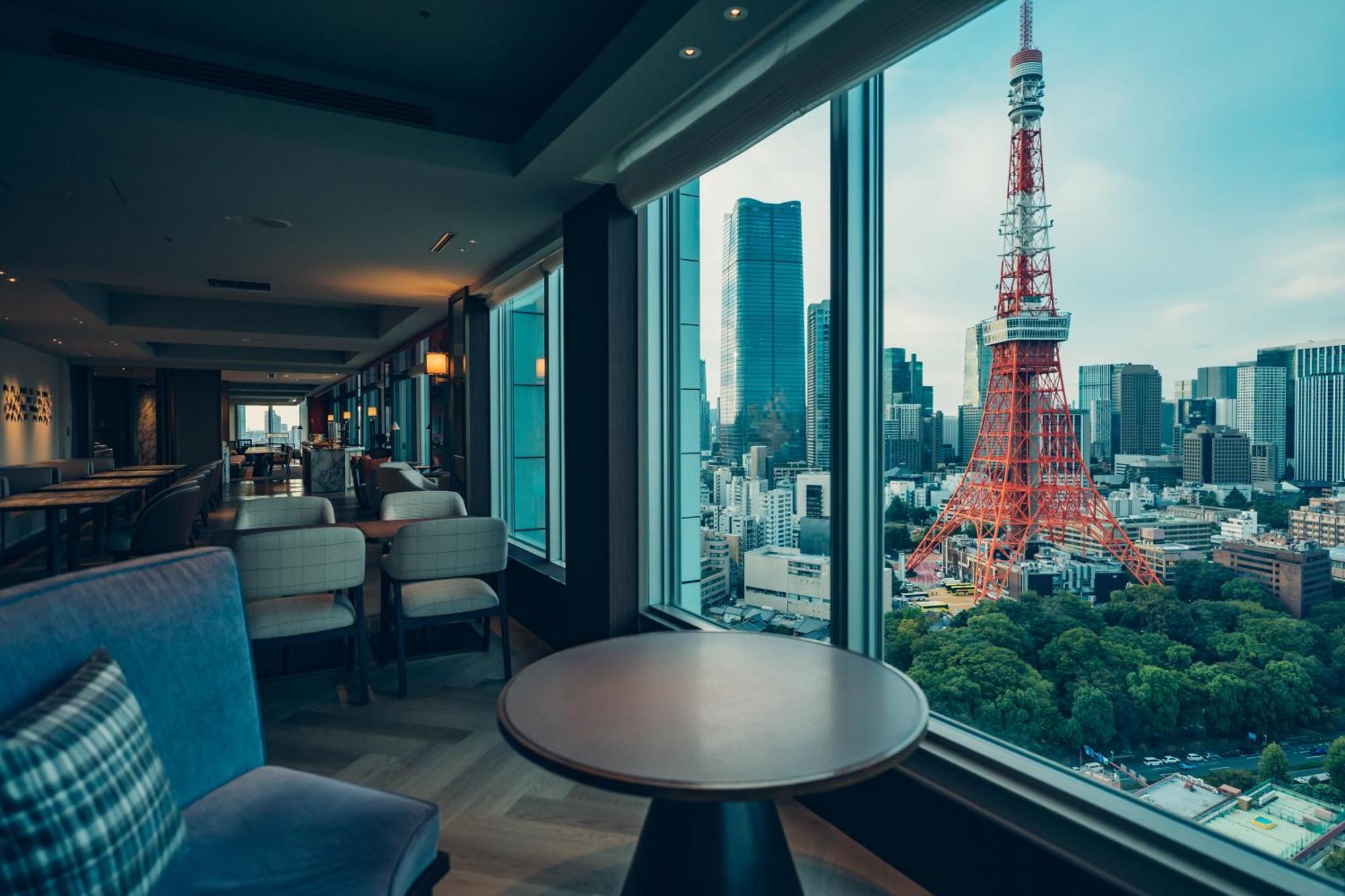 Suite mit Badewanne und Aussicht, Nichtraucher – Zugang zur Club Lounge, 32. Etage (renoviert Oktober 2025)