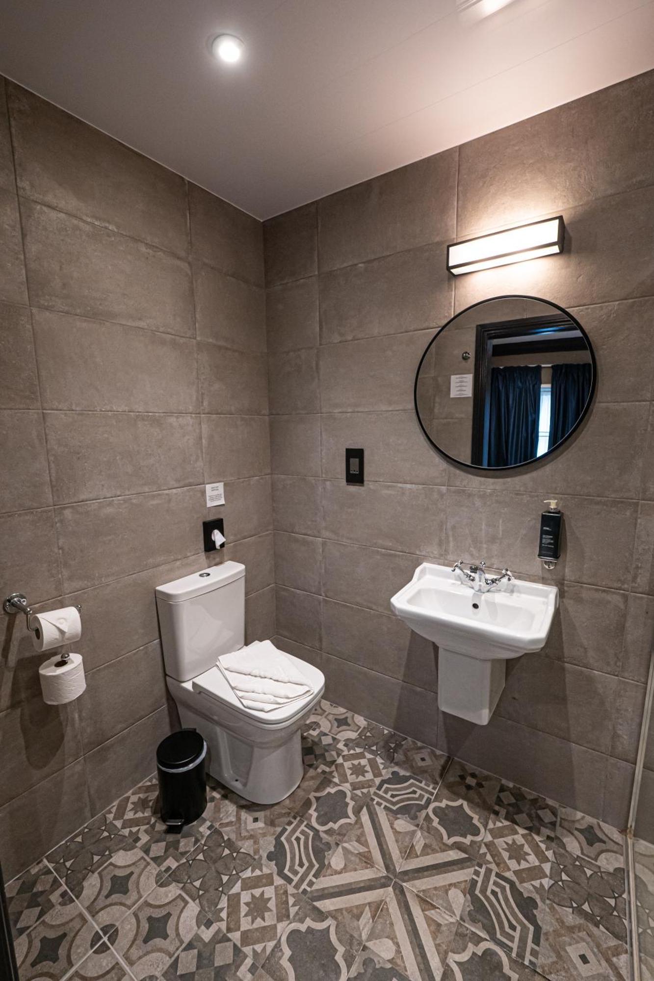 Deluxe Twin Room,1743053739:JPEG