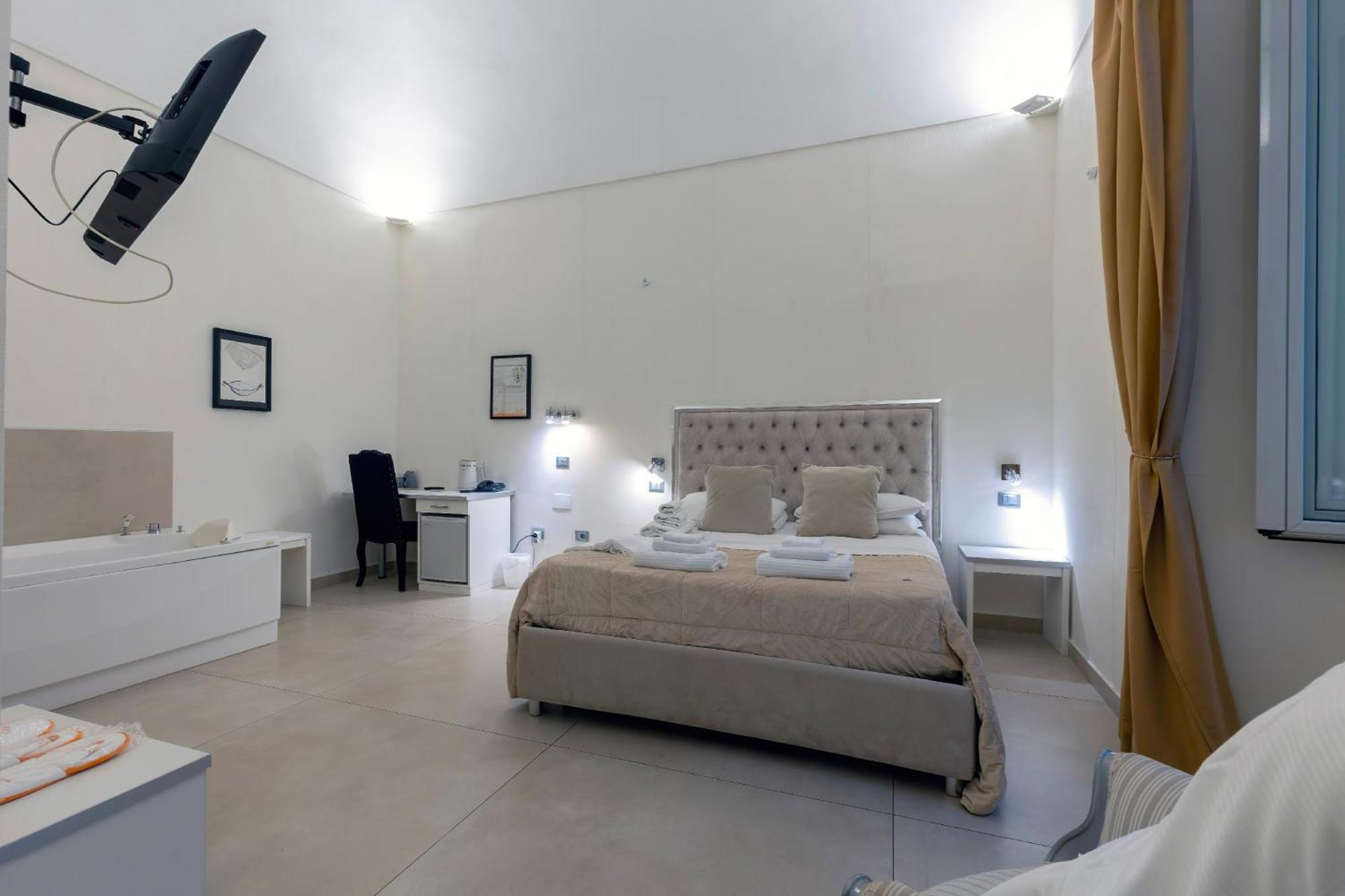 Deluxe Suite mit Whirlpool-Badewanne