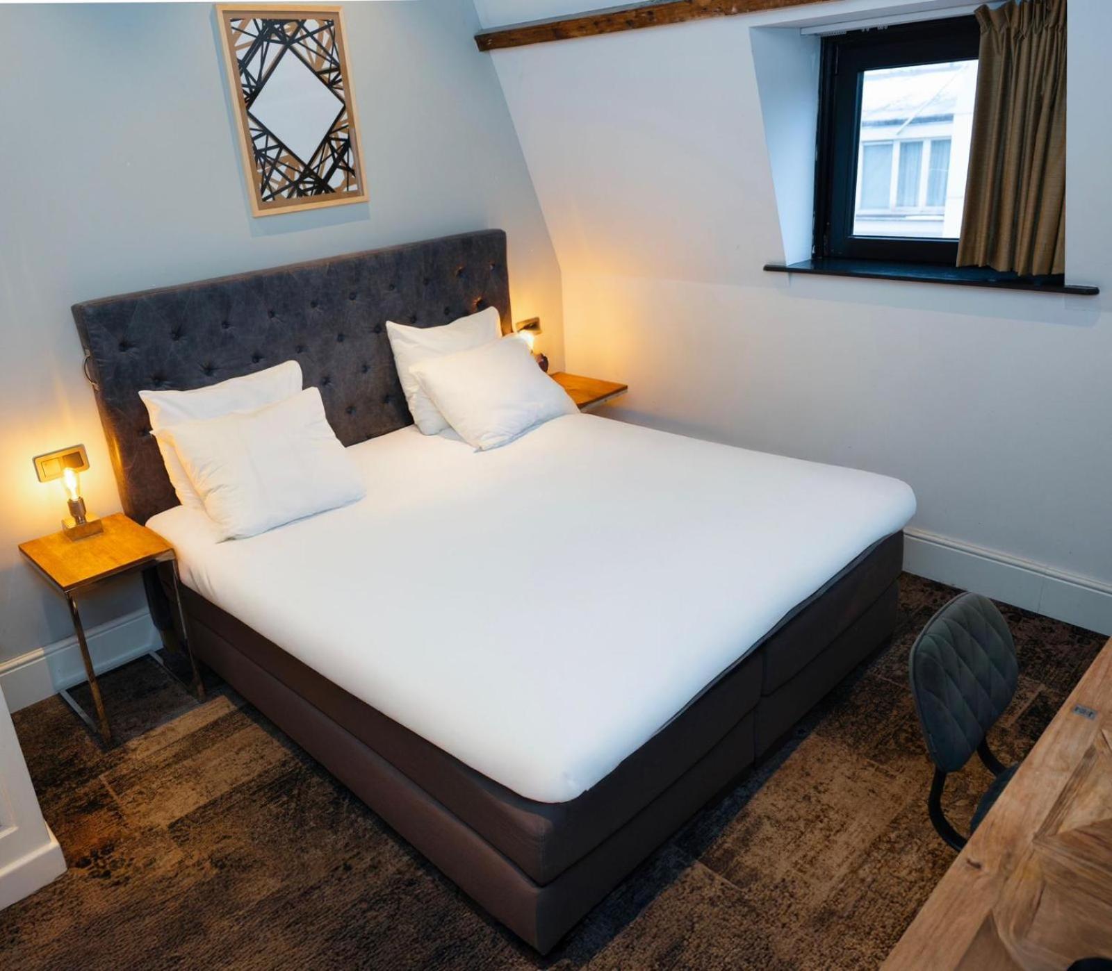 Kleines Zweibettzimmer