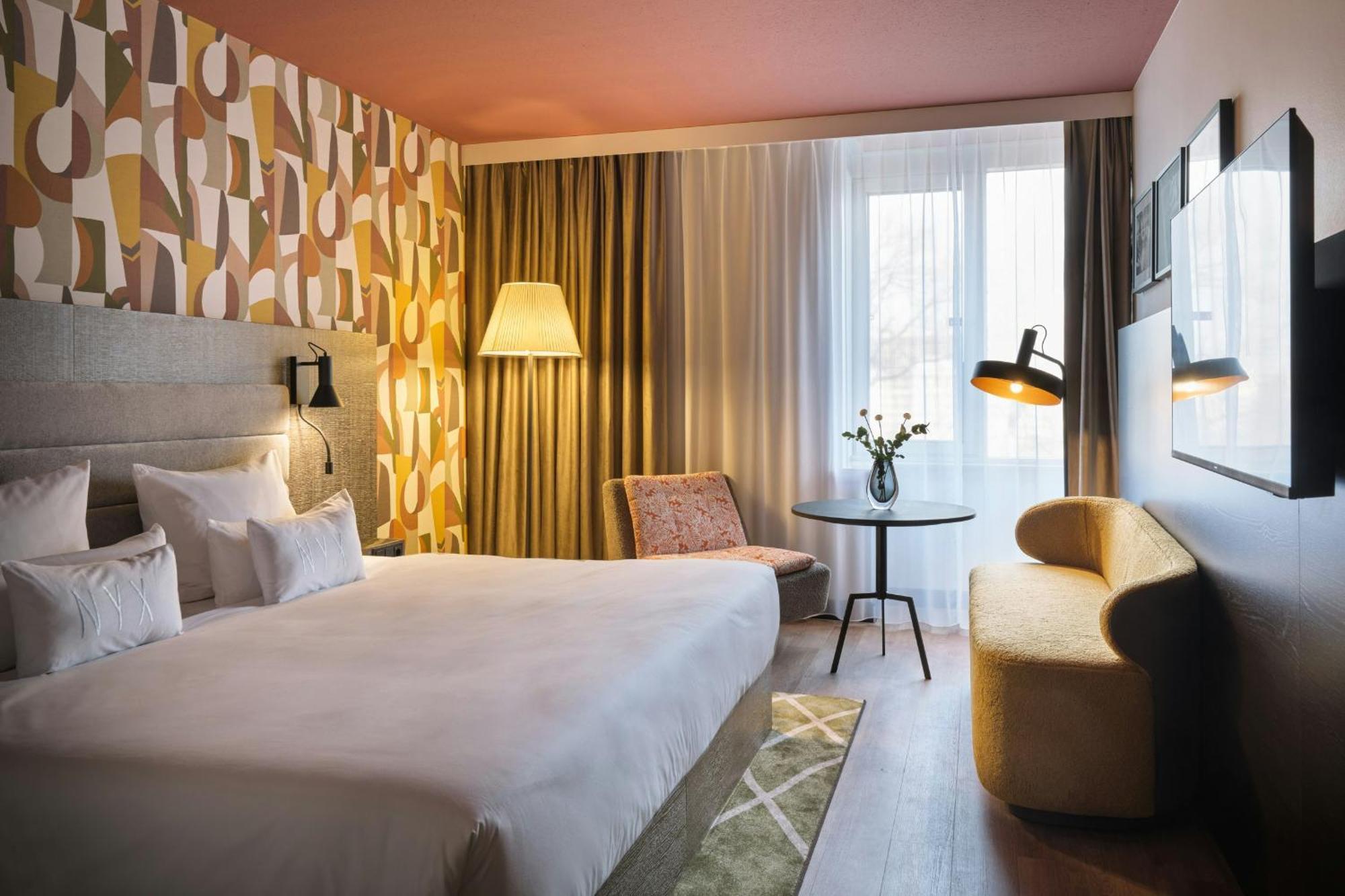 Doppelzimmer Space