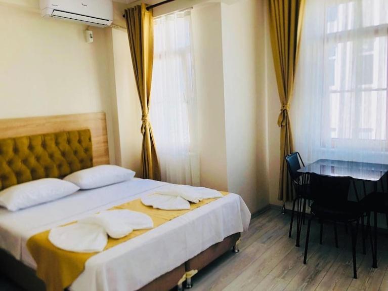 Triple Room,1757026240:JPEG