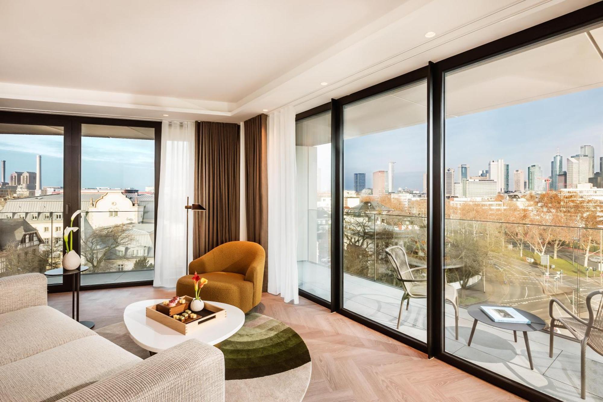 Diplomat Suite