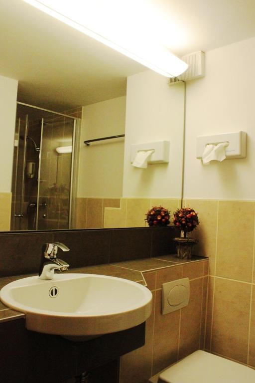 Double Room,227068919:JPEG
