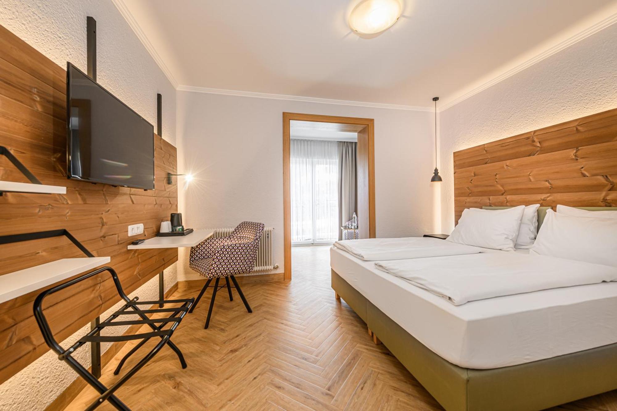 Familienzimmer mit Doppelbett