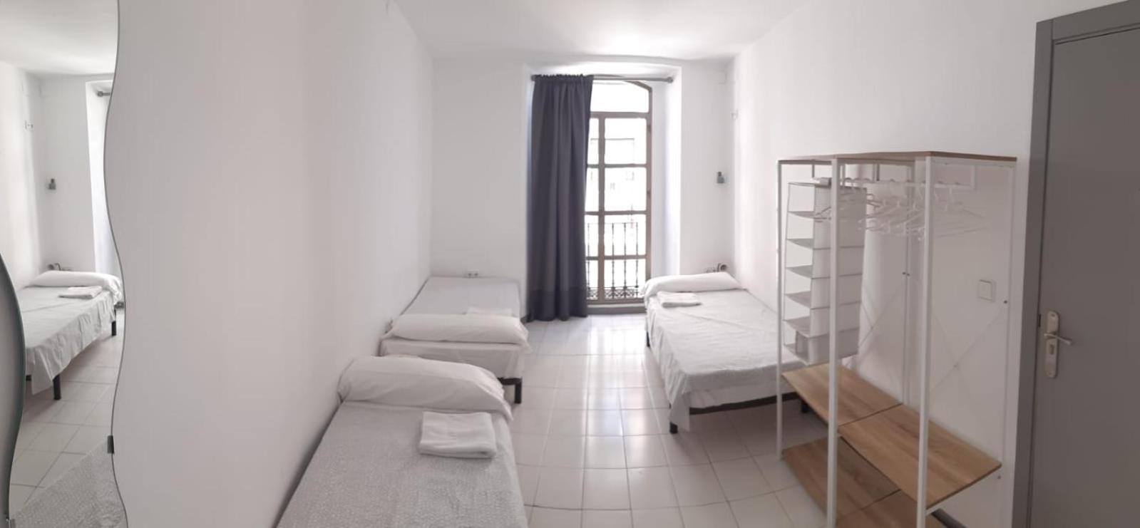 Dreibettzimmer mit eigenem Bad