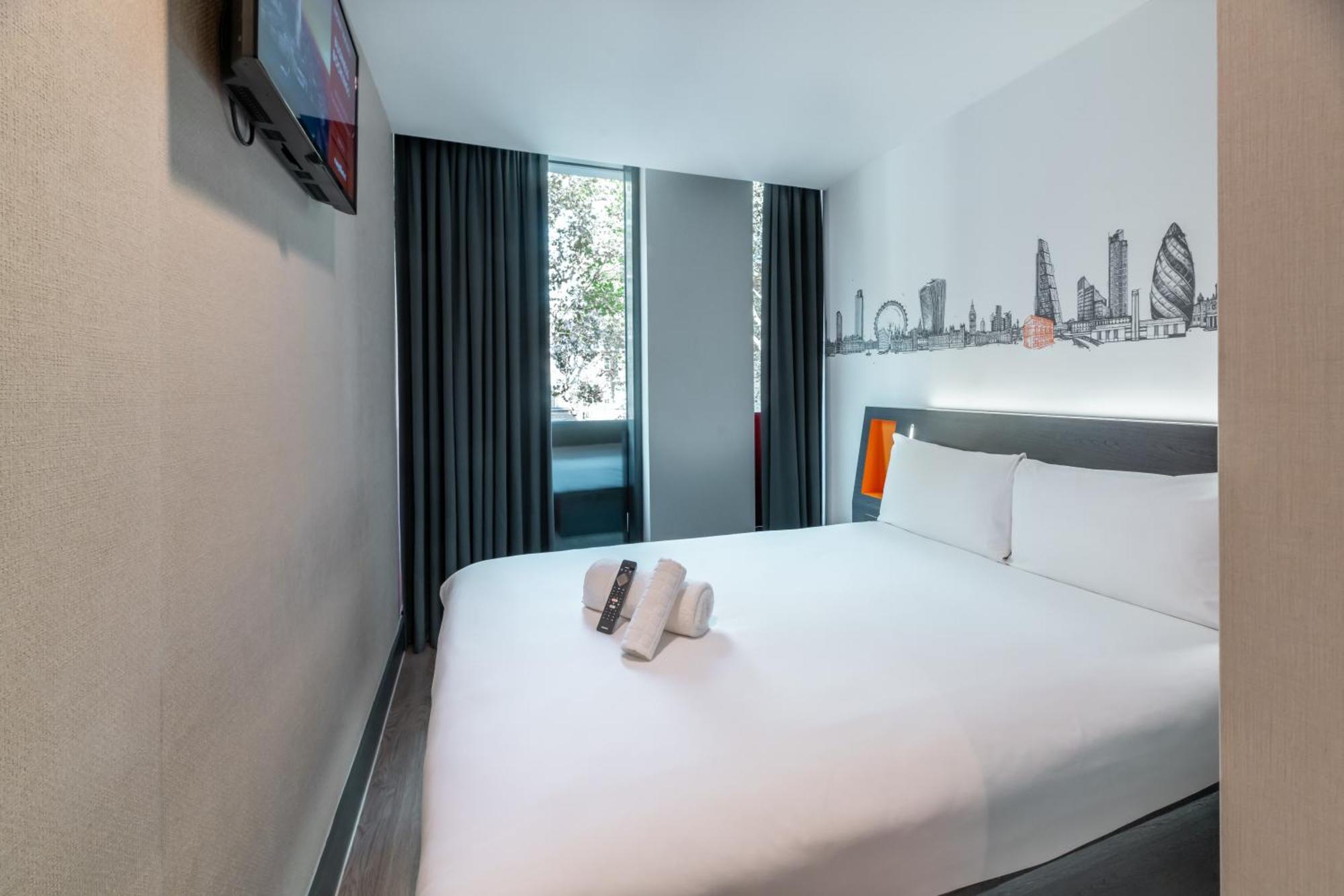Doppelzimmer mit Fenster