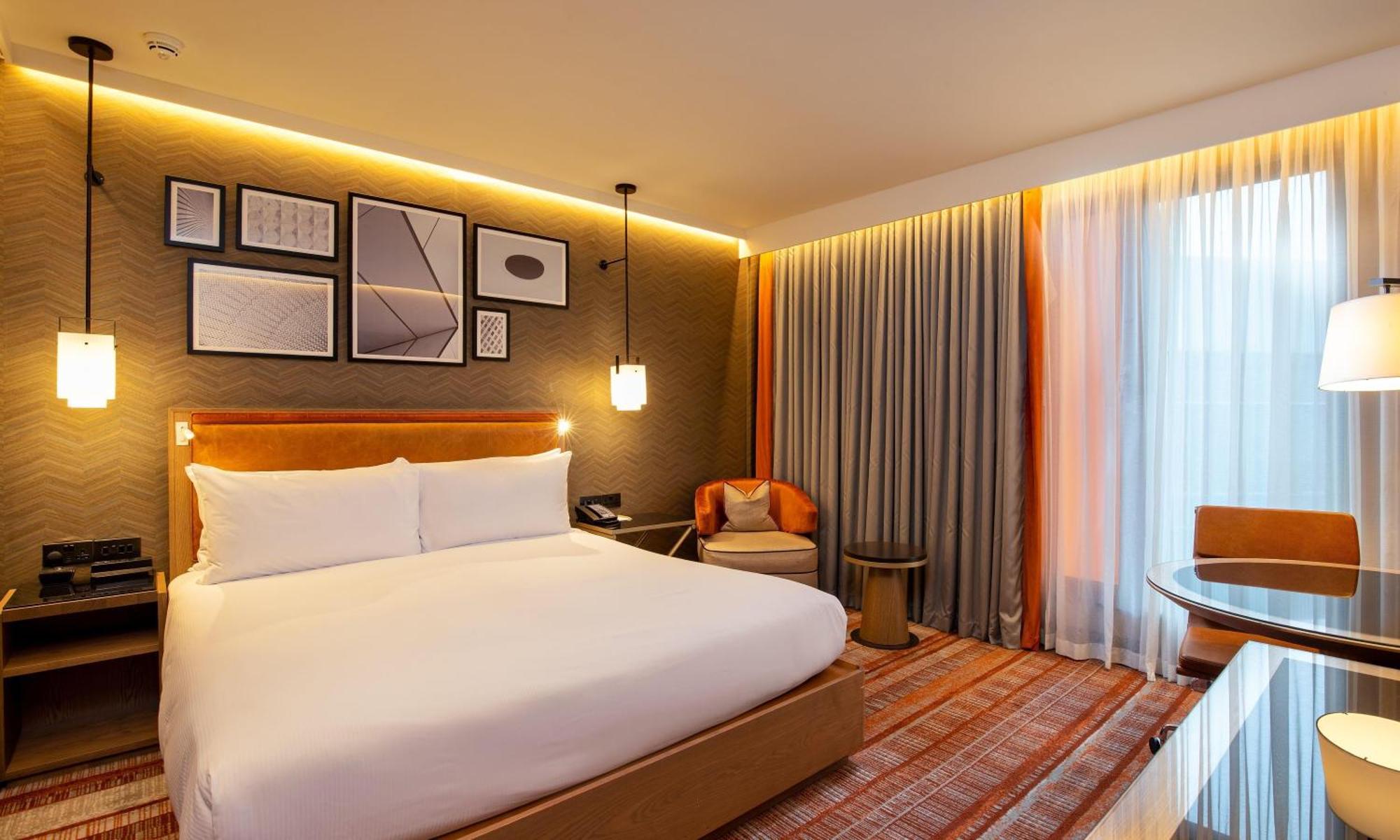 Deluxe Zimmer mit Kingsize-Bett