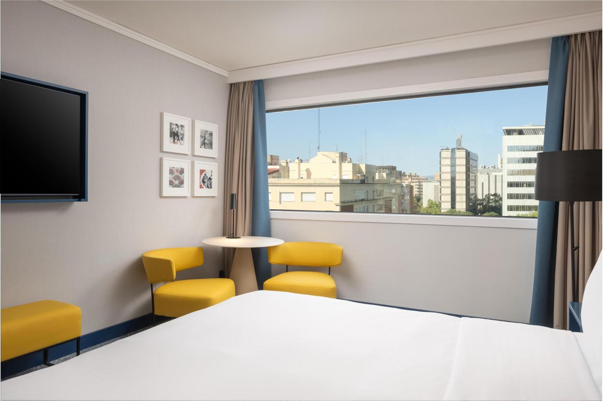 Zimmer mit Kingsize Bett