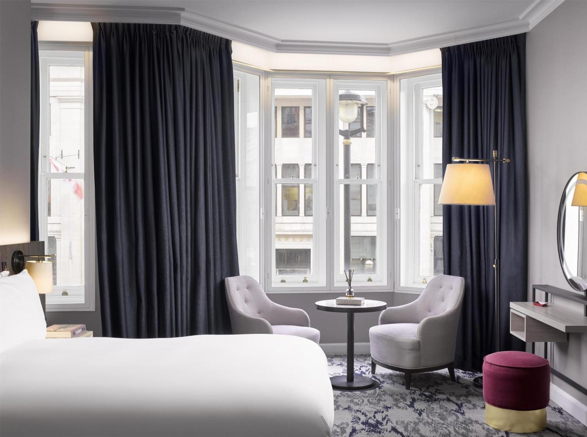 Nelson Zimmer mit 2 Queensize-Betten