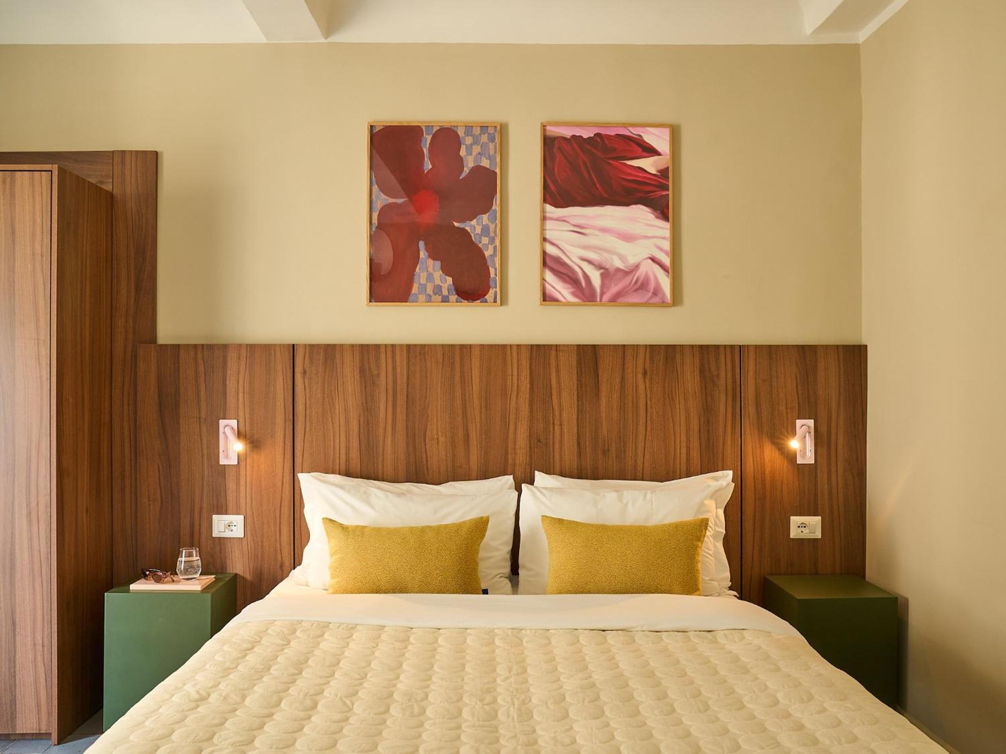 Großes Zimmer mit Schlafsofa
