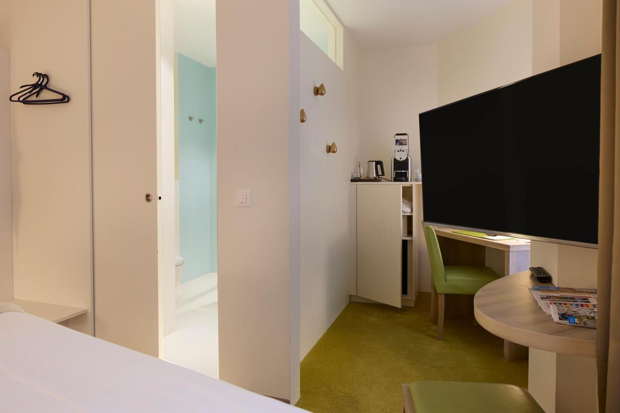 Superior Courtyard Zimmer mit Queensize-Bett