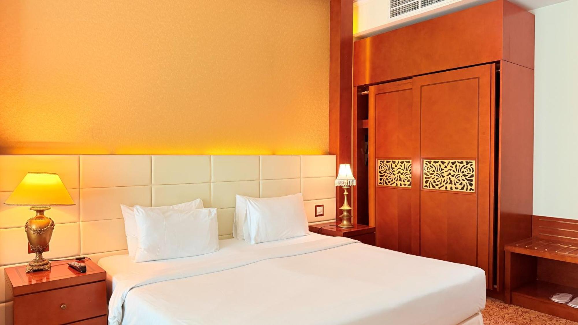 Deluxe Zimmer mit Kingsize-Bett