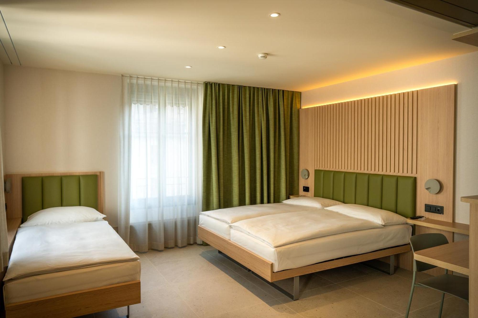 Dreibettzimmer