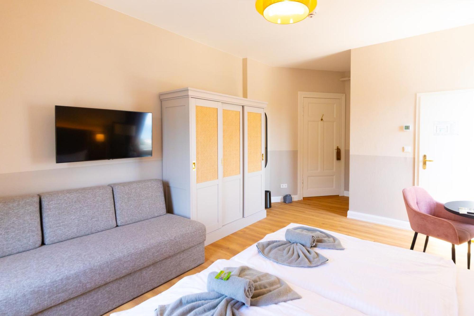 Doppelzimmer mit seitlichem Meerblick