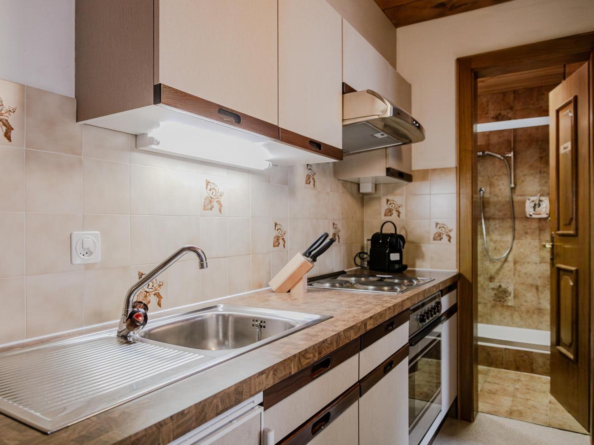 One-Bedroom Apartment,1765873162:JPEG