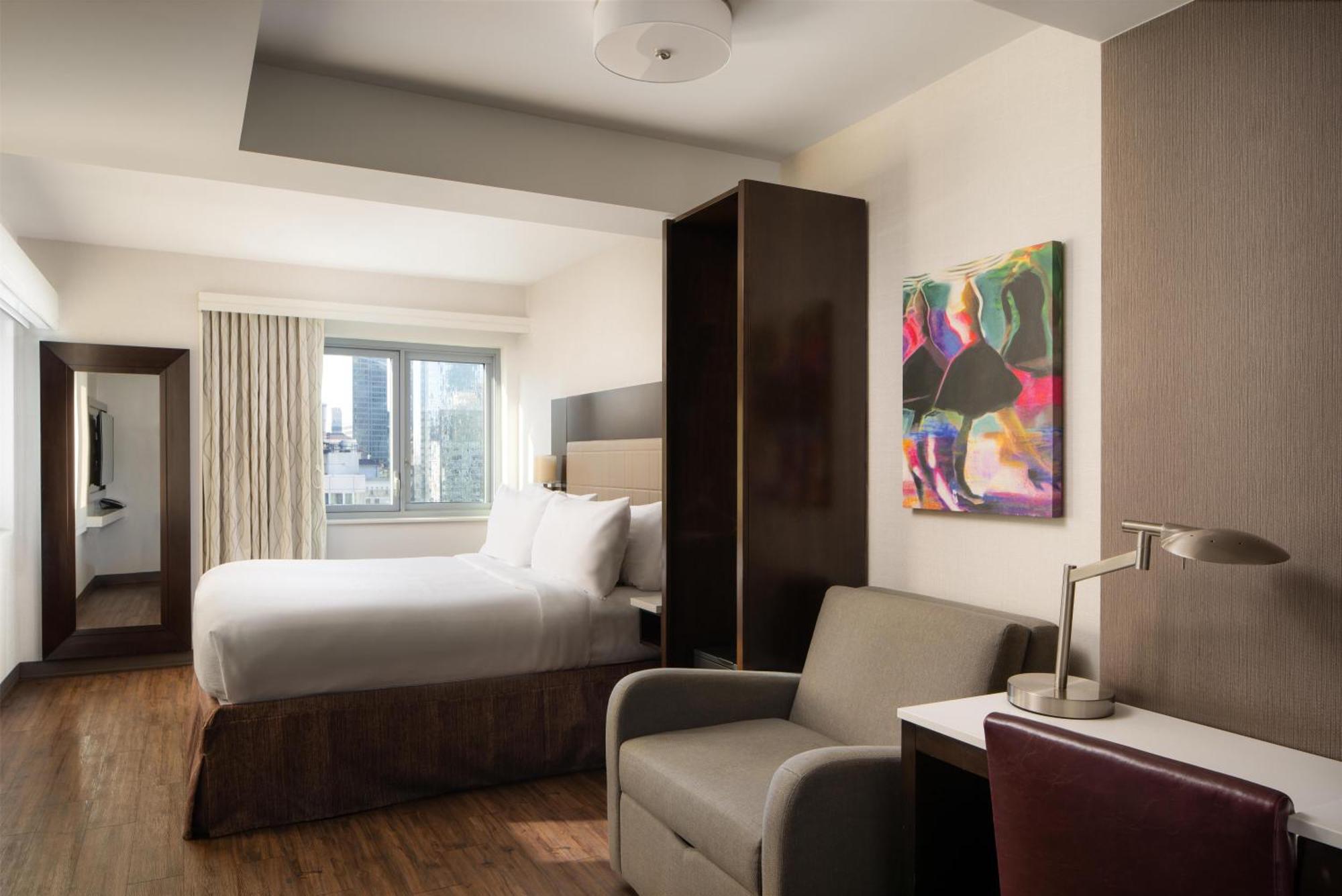 Studio-Suite mit Kingsize-Bett und Aussicht - für Hörgeschädigte geeignet