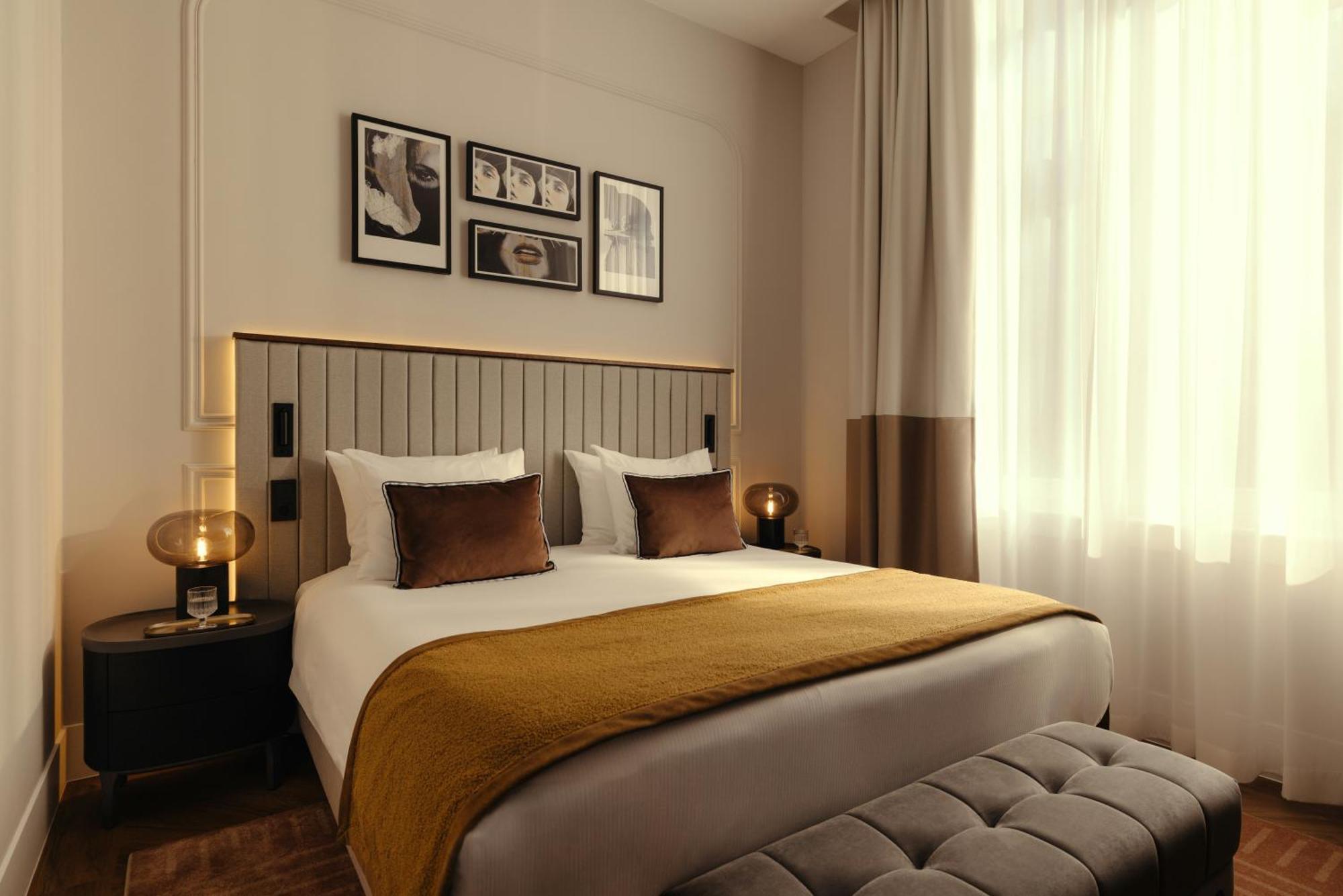 Familienzimmer 1 Kingsize-Bett und 2 Schlafsofas